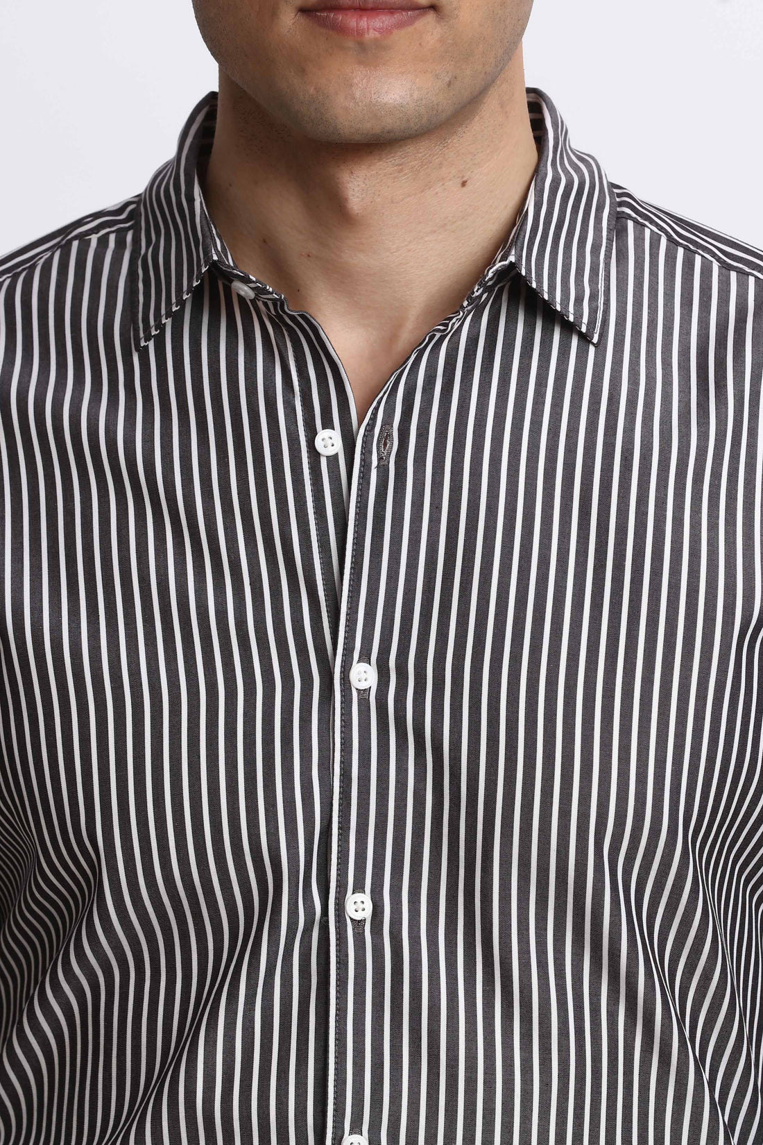 BLACK STRIPE SLIM FIT SHIRT