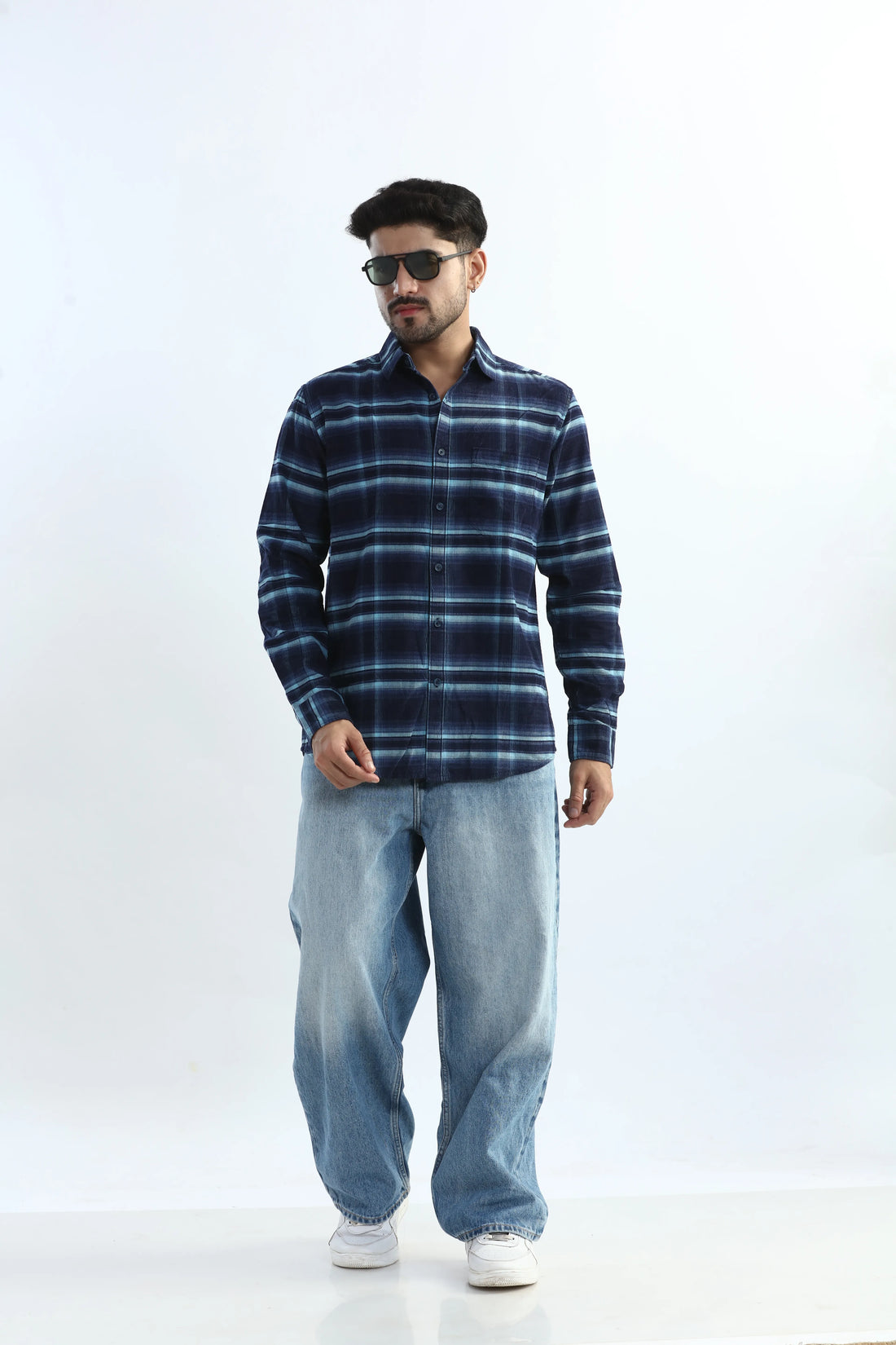 XKIND MEN'S NAVY BLUE FINE CORDUROY CHECKS REGULAR FIT SHIRT