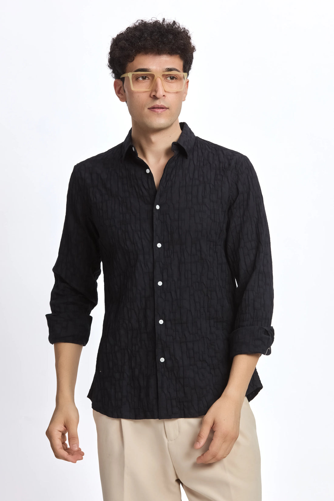 CRINKLED BLACK SLIM FIT SHIRT