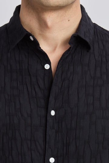 CRINKLED BLACK SLIM FIT SHIRT