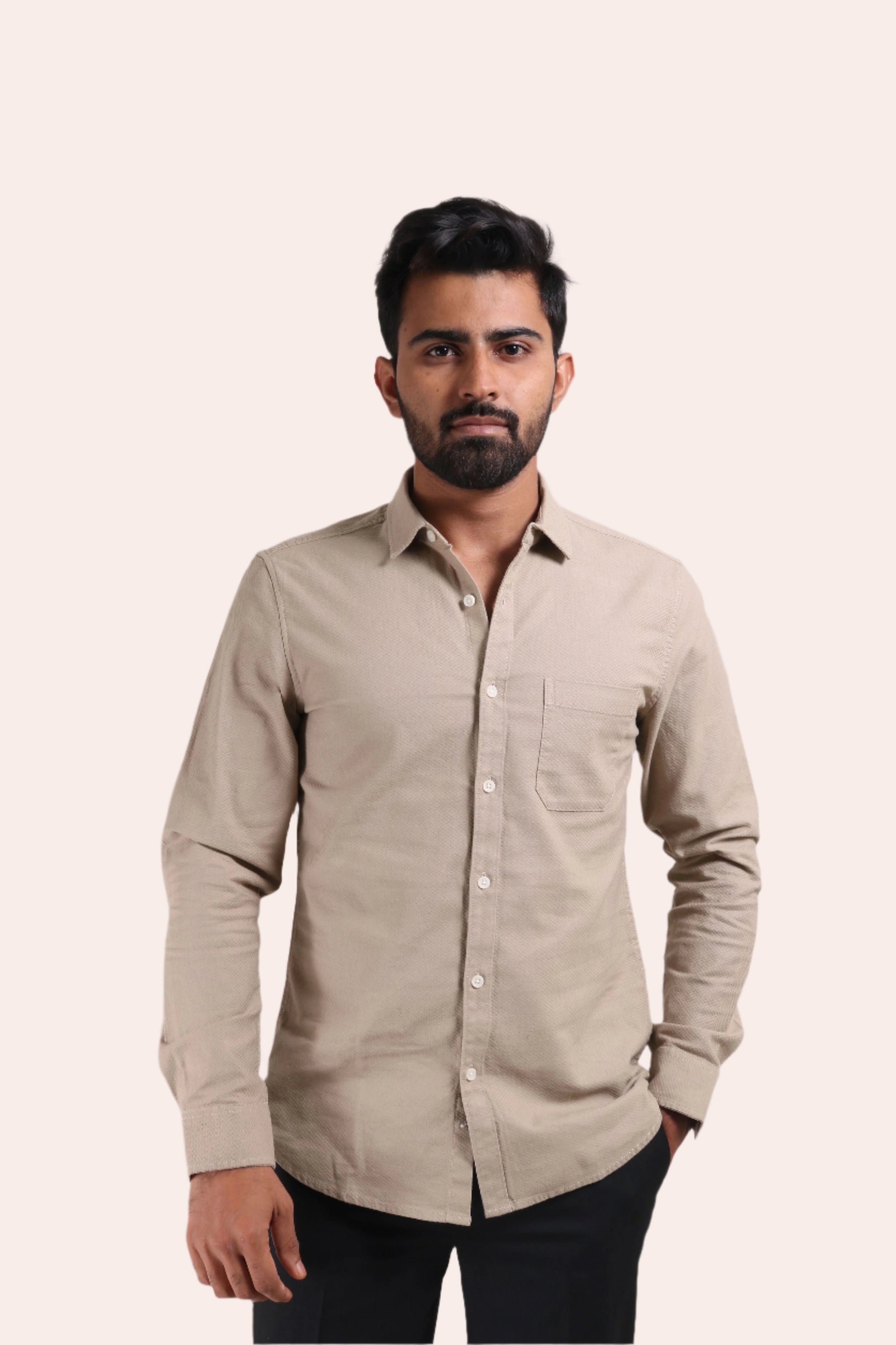 XKIND MEN'S BEIGE TEXTURED SLIM FIT SHIRT